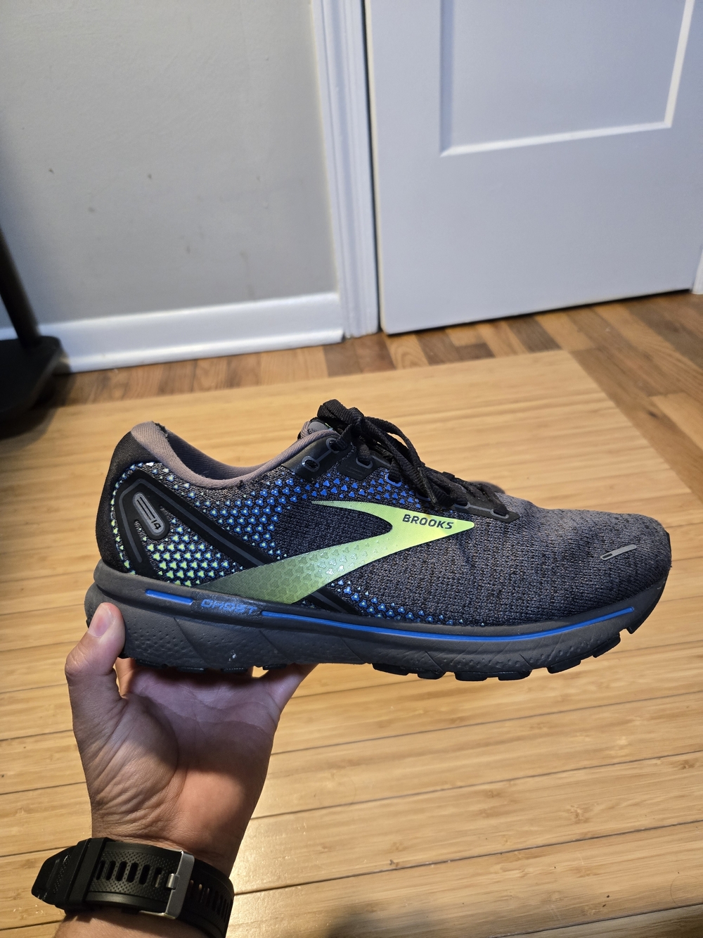 Brooks Men's Running Shoe in Charcoal with Lime Accent